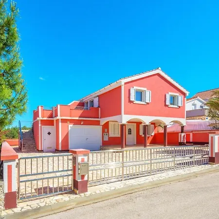 דירה With Parking Space - Lozice, - 19099 ויר