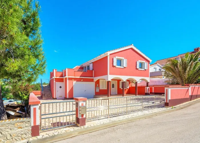 דירה With Parking Space - Lozice, - 19099 ויר